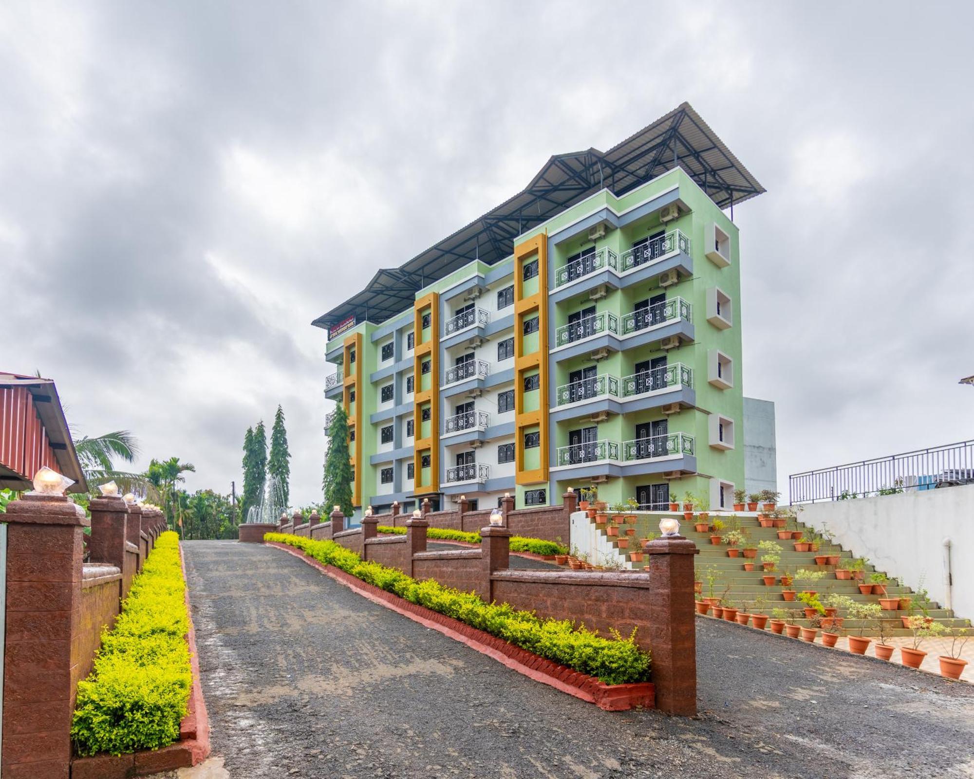 Treebo Green Village Resort - Goa Maneri  外观 照片